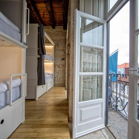 Bluesock Hostels Πόρτο Εξωτερικό φωτογραφία Hostel in Lisbon, Portugal