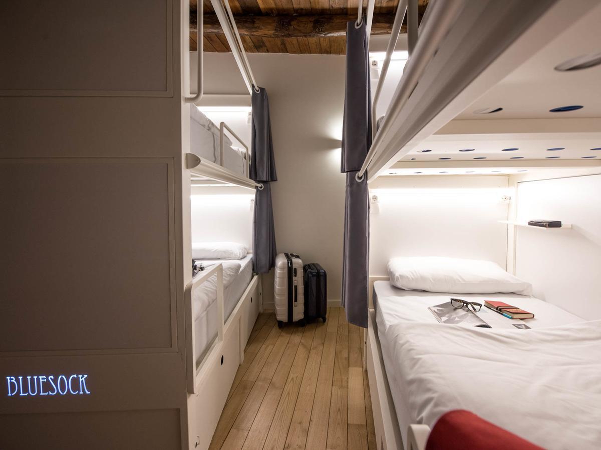 Bluesock Hostels Πόρτο Εξωτερικό φωτογραφία A room at the hotel