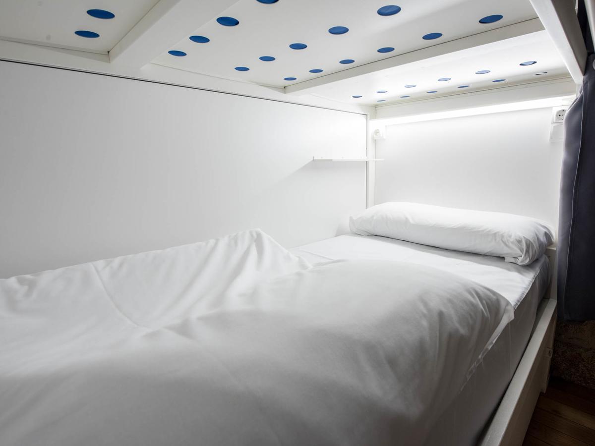 Bluesock Hostels Πόρτο Εξωτερικό φωτογραφία A single room