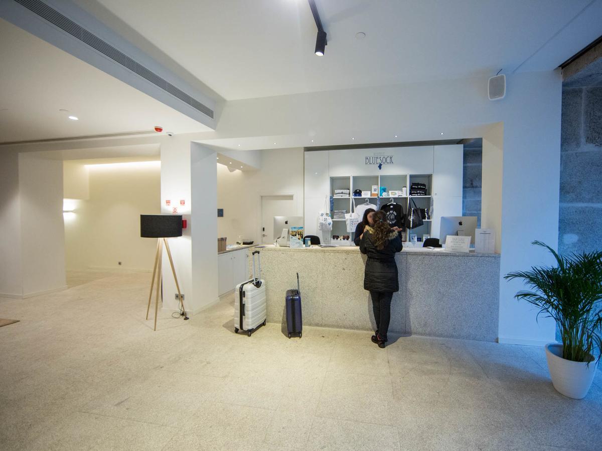 Bluesock Hostels Πόρτο Εξωτερικό φωτογραφία The lounge at the airport