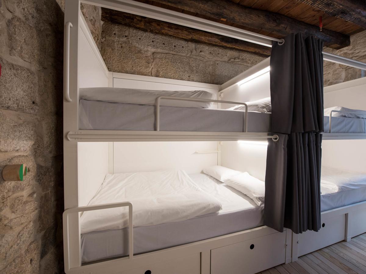 Bluesock Hostels Πόρτο Εξωτερικό φωτογραφία A bunk bed